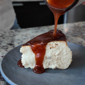 Tarta Basca com Calda de Goiabada